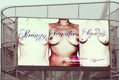 Картинка В британских городах появилась наружная реклама с обнаженными женскими грудями