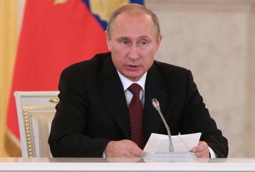 Картинка Путин подписал закон об ограничении в 20% доли иностранных акционеров в российских СМИ