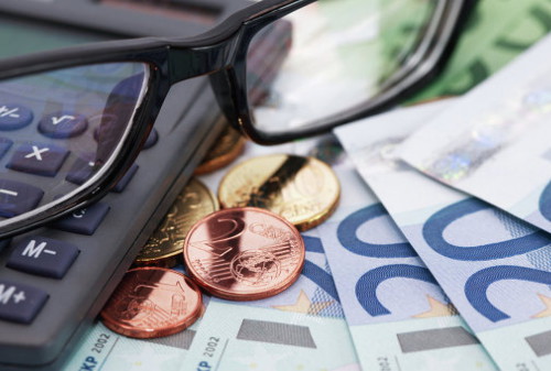 Картинка Официальный курс евро на вторник вырос до 72,66 рубля
