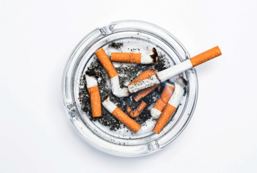 Картинка В Ирландии с пачек сигарет уберут названия брендов