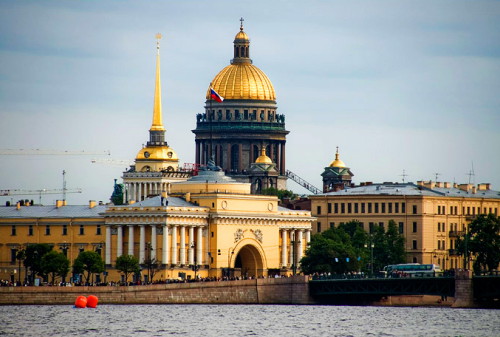 Картинка В Петербурге выбрали трех претендентов на новый туристический бренд города