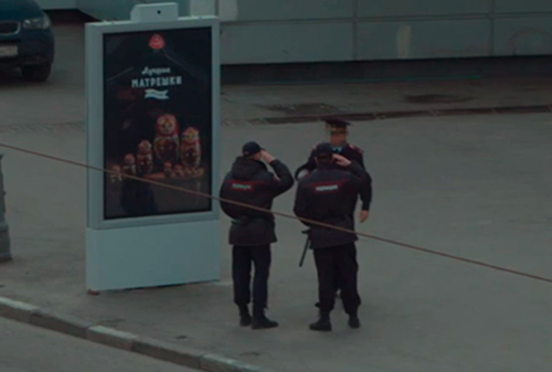 Картинка Итальянский магазин установил в Москве билборд, прячущий рекламу от полиции