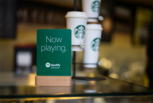 Картинка В Starbucks заиграет Spotify