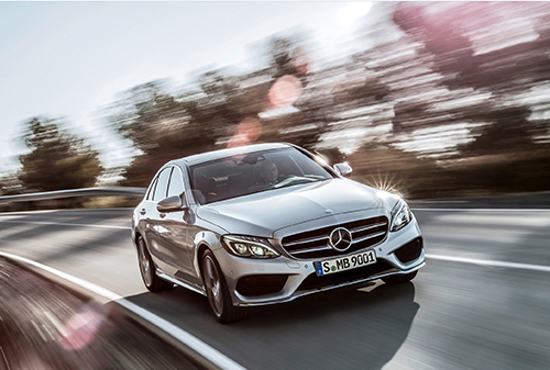 Картинка Официальный дилер Mercedes-Benz купил 30% в онлайн-сервисе YouDrive