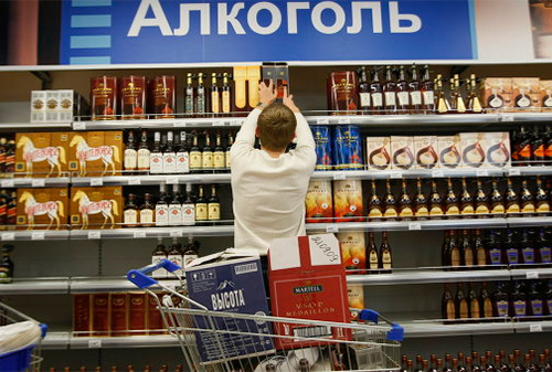 Картинка В Госдуме предложили убрать слово «чрезмерное» из фразы о вреде алкоголя 
