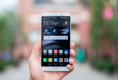 Картинка В смартфонах Huawei появится предустановленное приложение Сбербанка