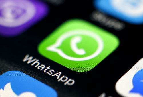 Картинка WhatsApp и Messenger объединяться не будут