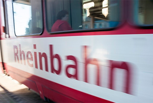 Картинка В Германии общественный транспорт можно оплачивать просмотрами рекламы
