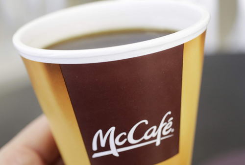 Картинка WestJet будет разливать кофе от McDonald’s на своих рейсах