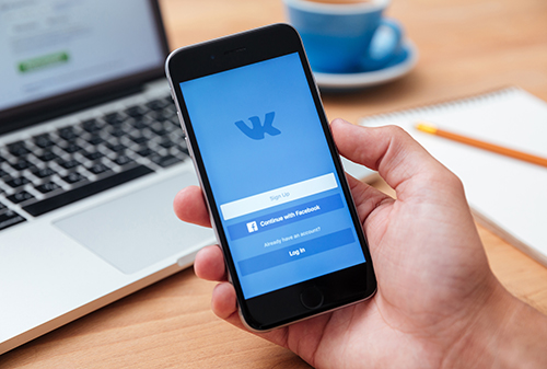 Картинка Официальные сообщества «ВКонтакте» смогут вести прямые трансляции