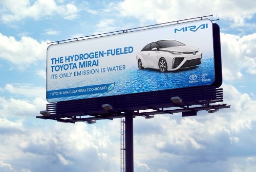 Картинка к Рекламные щиты Toyota Mirai начнут очищать воздух в Калифорнии