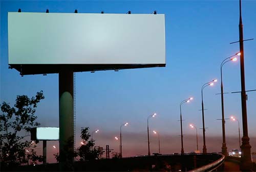 Картинка Росавтодор планирует самостоятельно торговать местами под рекламу на федеральных трасах