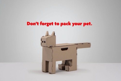 Картинка Канадская социальная реклама: багаж в виде домашних животных