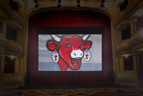 Картинка Французские театры начнут показывать рекламу перед спектаклями