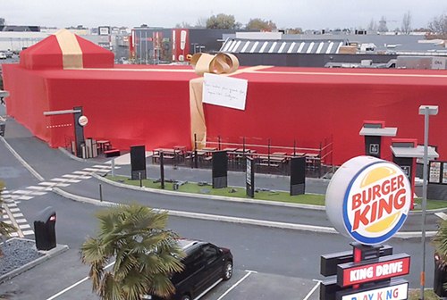 Картинка Burger King подарил самому активному комментатору в соцсетях ресторан