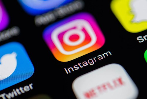 Картинка Instagram стал отображать рекомендованные публикации в основной ленте