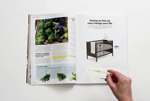 Картинка IKEA встроила в печатную рекламу тест на беременность