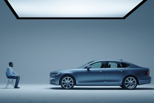 Картинка Рекламное агентство научило умный автомобиль Volvo S90 подбирать себе автомеханика