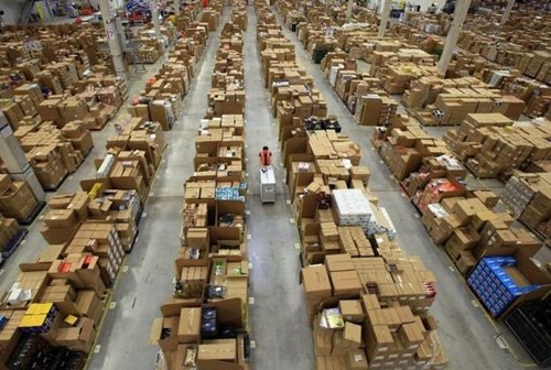 Картинка Amazon превратит работников склада в управляемых роботов