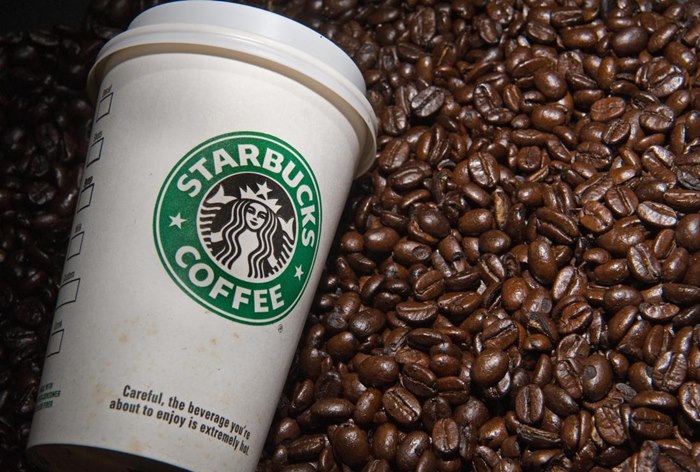 Картинка Nestle получила право продавать кофе Starbucks