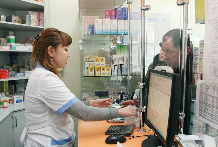 Картинка «Ромир»: почти половина россиян не экономит на лекарствах