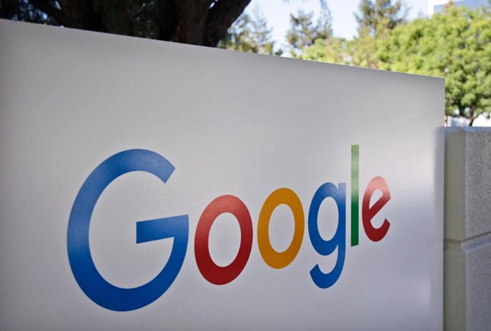 Картинка В России Google вдвое обогнал «Яндекс» по темпу роста доходов