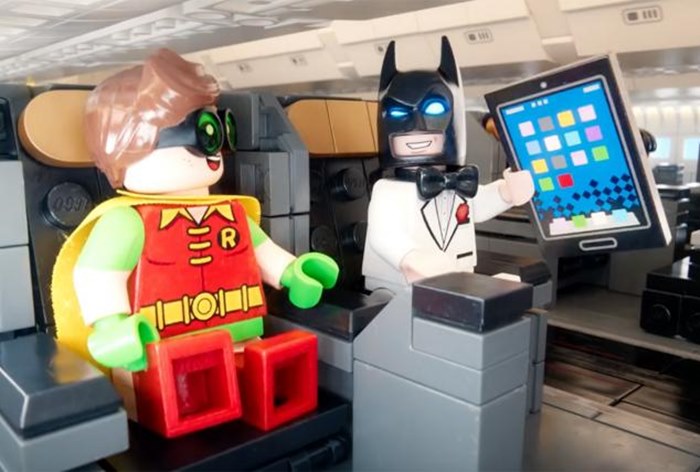 Картинка Turkish Airlines сняла ролик о правилах безопасности на самолете с персонажами LEGO Movie