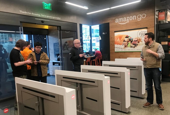 Картинка Amazon может открыть до 3 тысяч магазинов без кассиров к 2021 году
