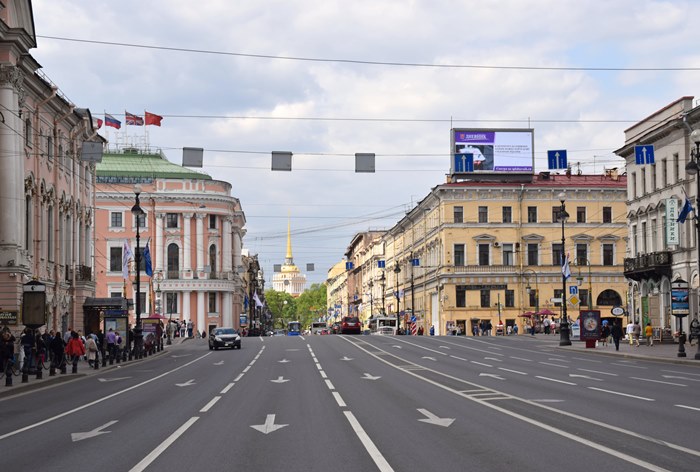Картинка к Торги по наружной рекламе в Санкт-Петербурге снова признали законными