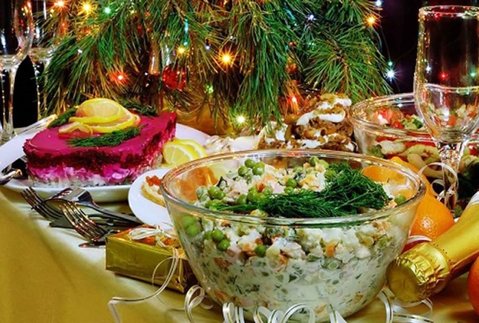 Картинка Опрос: более трети россиян потратили на празднование Нового года не более 5 тыс. рублей