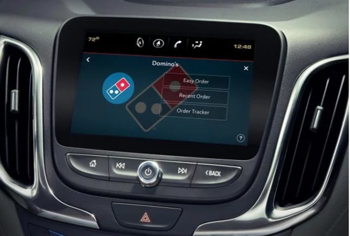 Картинка Domino’s Pizza разрабатывает приложение для заказа пиццы с бортового компьютера автомобиля