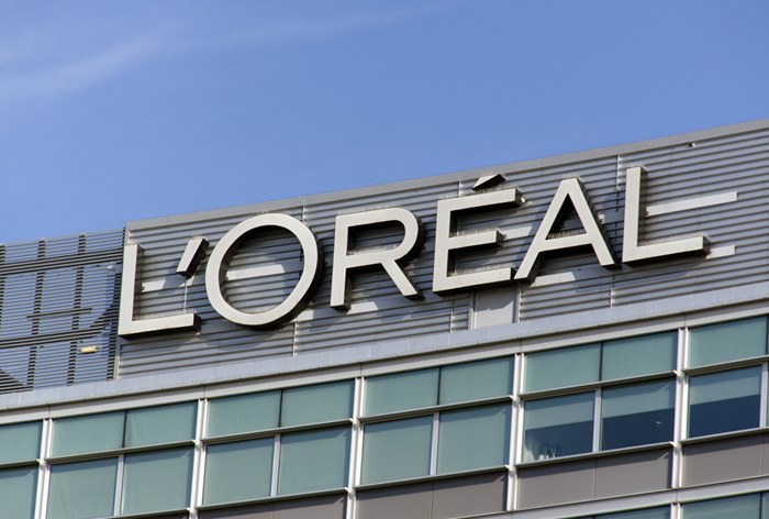 Картинка L’Oreal планирует выкупить два бренда у Clarins