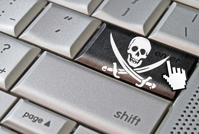 Картинка к Правообладатели попросили РКН удалять пиратские сайты из выдачи без суда