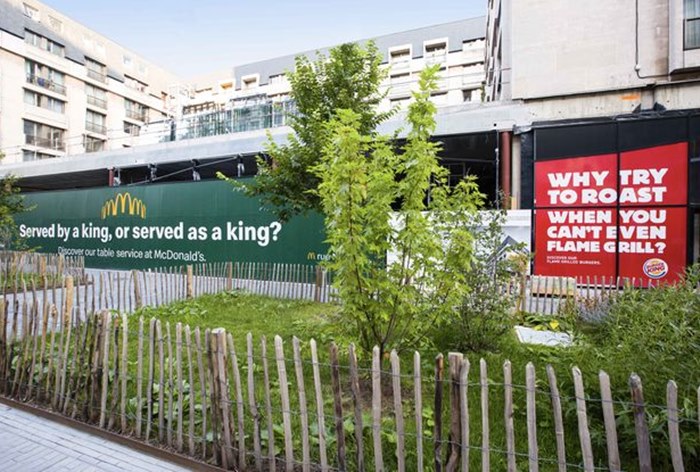Картинка Burger King троллит McDonald’s за неспособность «зажечь» на кухне и в рекламе