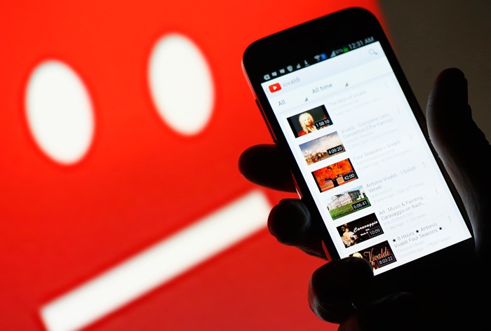 Картинка Российские власти обвинили YouTube в рекламе несогласованных митингов