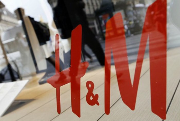 Картинка H&M начнет продавать одежду других брендов в своих магазинах и на веб-сайте