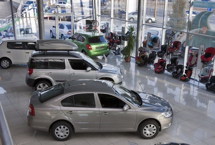 Картинка «Авто.ру» проводит покупателей до дилерских центров