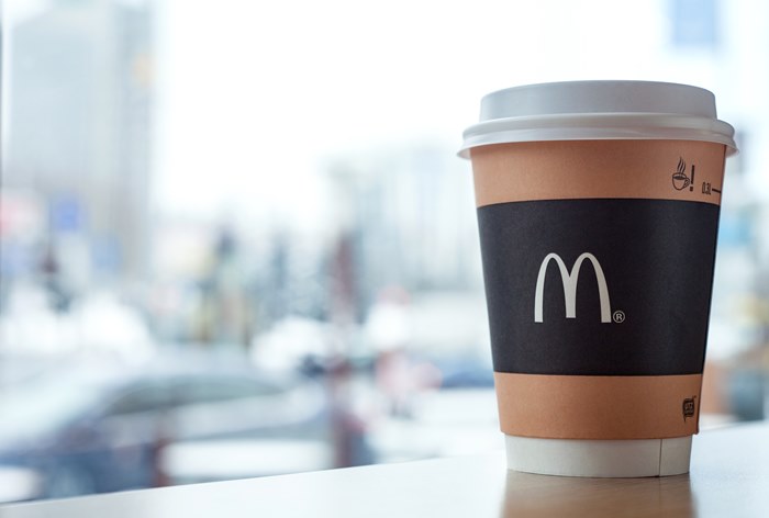 Картинка В московском отделении Сбербанка открылся первый McDonald’s