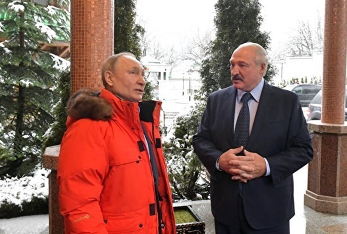 Картинка ФАС подтвердила законность размещения фото Путина на сайте производителя курток