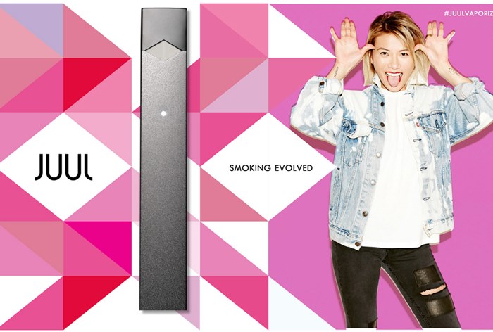 Картинка Бренд электронных сигарет Juul размещал рекламу на сайтах для подростков