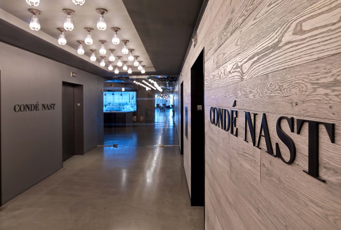 Condé Nast урежет зарплаты тысячам сотрудников по всему миру