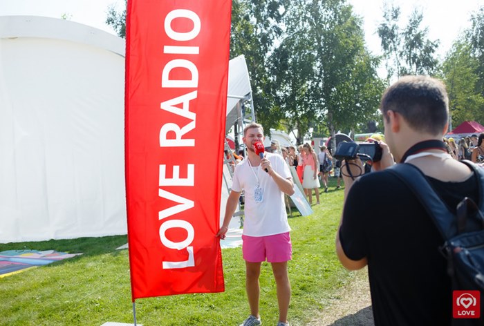 Картинка Love Radio найдет нового радиоведущего во «ВКонтакте»