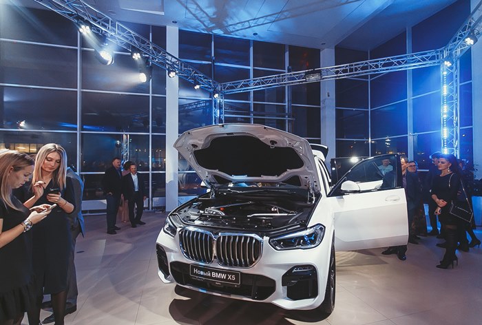BMW запустит в России онлайн-продажи автомобилей