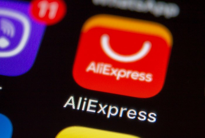 Картинка AliExpress обнулит доставку для России