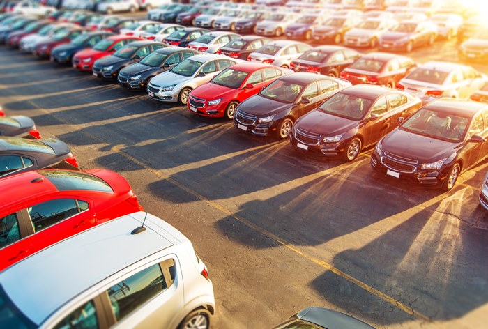 Картинка Падение продаж автомобилей в июне сократилось до 15%