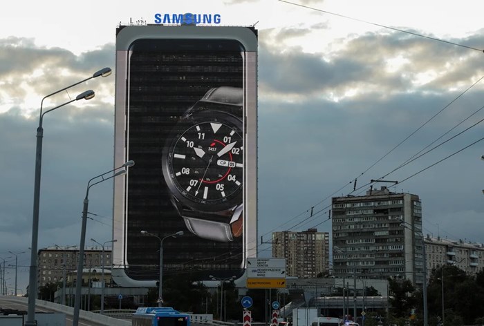 Картинка Самый крупный в Европе смартфон обновили в Москве 