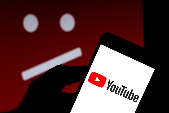 Картинка YouTube удалил рекордное количество роликов за квартал после расширения роли ИИ в модерации