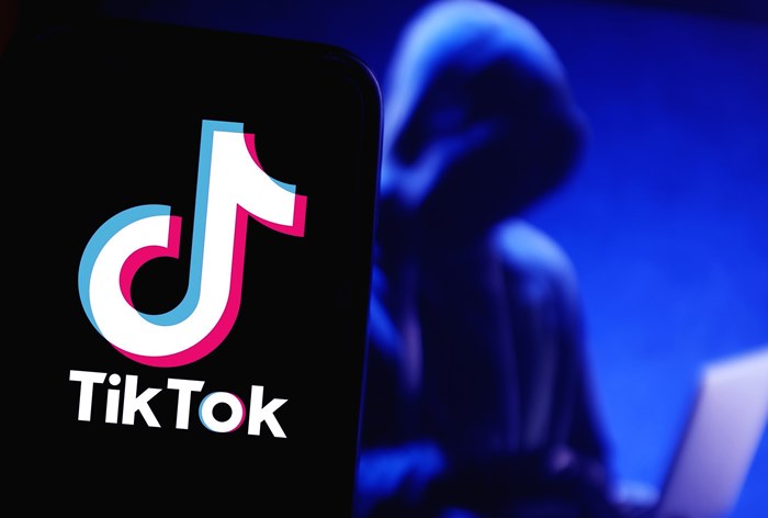 Картинка Рекомендации TikTok распространяют видео с самоубийством. Соцсеть пытается удалить его